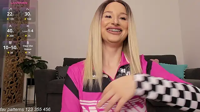 ScarletFlamee online show from 10, 2, 2026