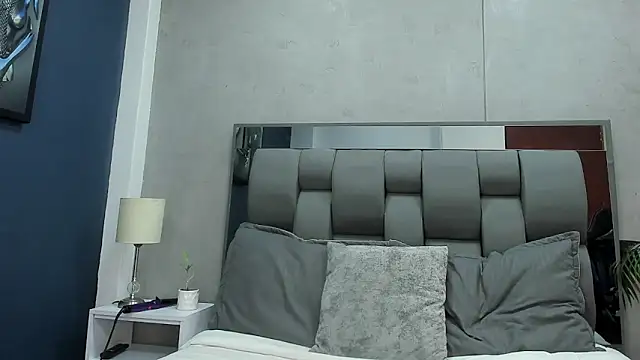 maddy  moon online show from 11, 1, 2026