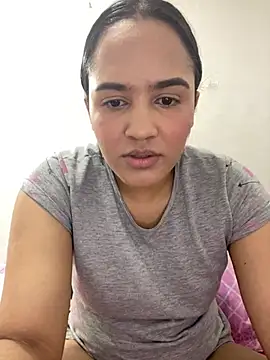 Snapshot of Ivy_08 chatting on 19, 7, 2026 Ivy 08 online show from 19, 7, 2026
