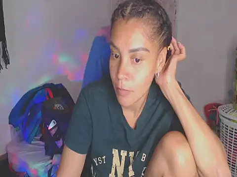 Snapshot of shayna_cute chatting on 5, 6, 2026 shayna cute online show from 5, 6, 2026