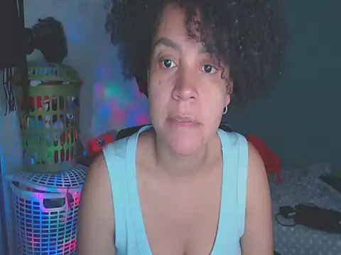 Snapshot of shayna_cute chatting on 16, 6, 2026 shayna cute online show from 16, 6, 2026