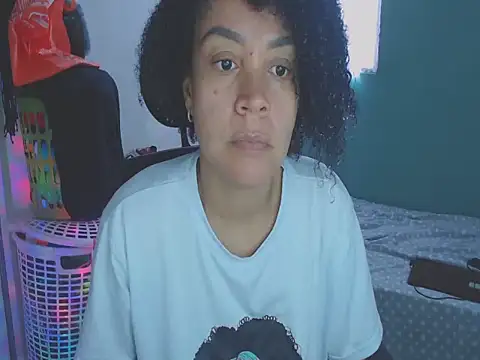Snapshot of shayna_cute chatting on 19, 6, 2026 shayna cute online show from 19, 6, 2026