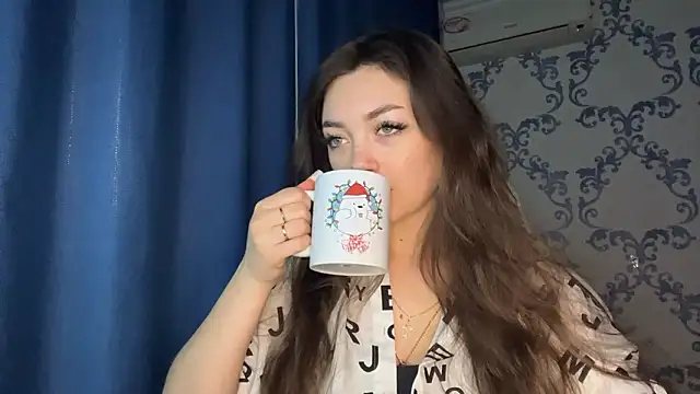 Snapshot of TwotyBright chatting on 16, 2, 2026 TwotyBright online show from 16, 2, 2026