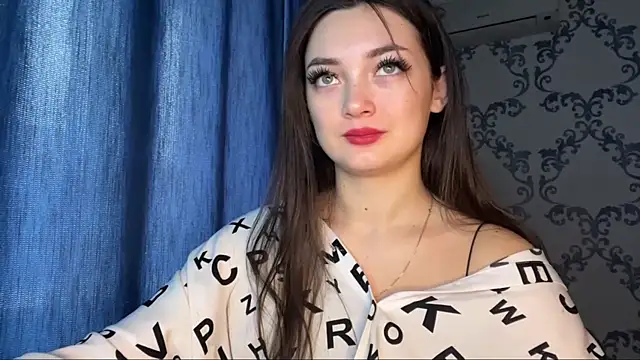 Snapshot of TwotyBright chatting on 3, 3, 2026 TwotyBright online show from 3, 3, 2026