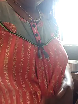 Snapshot of hyd_couple7878 chatting on 5, 11, 2025 hyd couple7878 online show from 5, 11, 2025