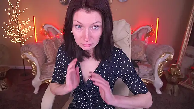 AmiraGoldd online show from 6, 3, 2026