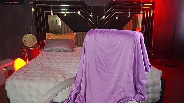 ZafiraMoonn online show from 28, 3, 2026