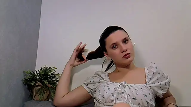 KiraHoney online show from 8, 11, 2025