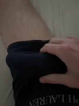 Snapshot of chibraxFR chatting on 4, 11, 2025 chibraxFR online show from 4, 11, 2025