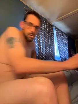 Snapshot of biggdaddyandqueenn chatting on 15, 11, 2025 biggdaddyandqueenn online show from 15, 11, 2025