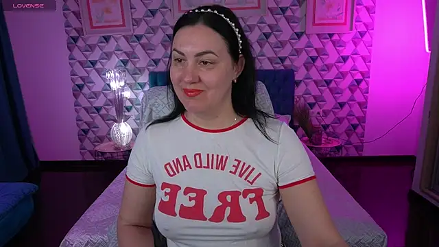 VelvetLuck online show from 9, 4, 2026