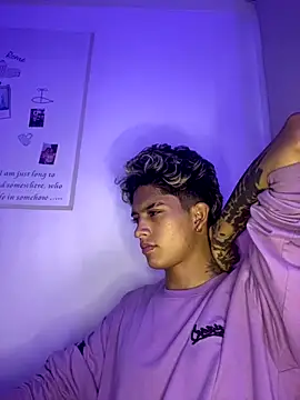 Snapshot of MassimoAlessandro chatting on 6, 11, 2025 MassimoAlessandro online show from 6, 11, 2025