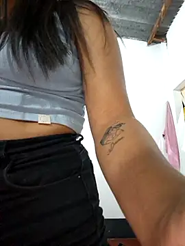 lapicarona18 online show from 8, 11, 2025