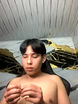 Suarezz10  online show from 5, 11, 2025