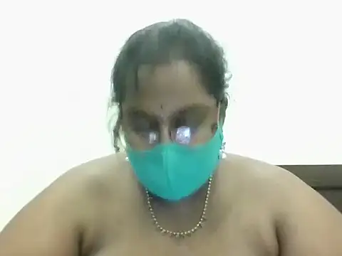 hootypriya online show from 5, 11, 2025