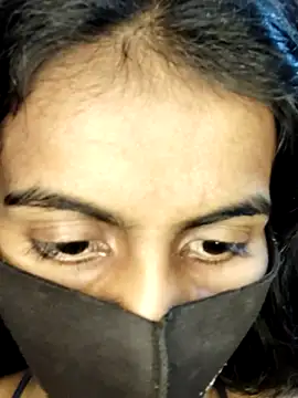 Snapshot of Thaper_Meera2 chatting on 7, 11, 2025 Thaper Meera2 online show from 7, 11, 2025