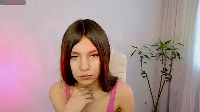 Little  Lunaa online show from 15, 2, 2026