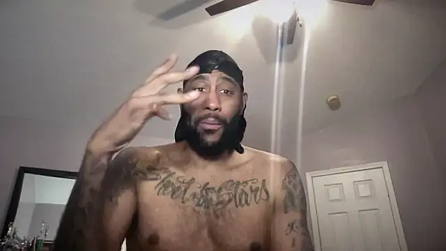 Snapshot of tallhandsome7ft chatting on 30, 11, 2025 tallhandsome7ft online show from 30, 11, 2025