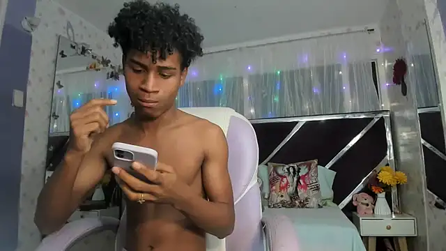 Santy bigcock 01 online show from 21, 3, 2026