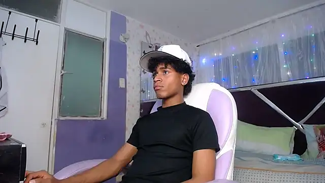 Santy bigcock 01 online show from 15, 4, 2026