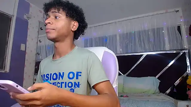 Santy bigcock 01 online show from 21, 4, 2026