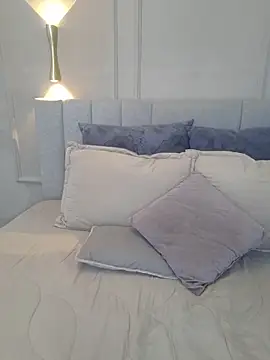 annie  20 online show from 4, 12, 2025