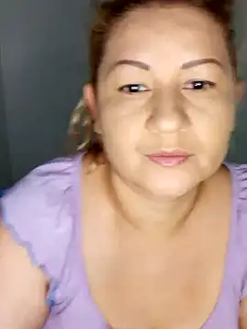 Snapshot of Karoline_milf_hot chatting on 2, 12, 2025 Karoline milf hot online show from 2, 12, 2025