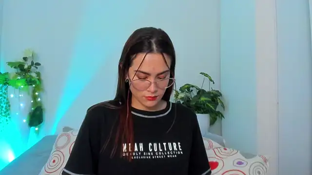 SaraAlvarezx online show from 7, 1, 2026