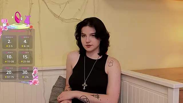 LatinaHuguenin online show from 27, 11, 2025