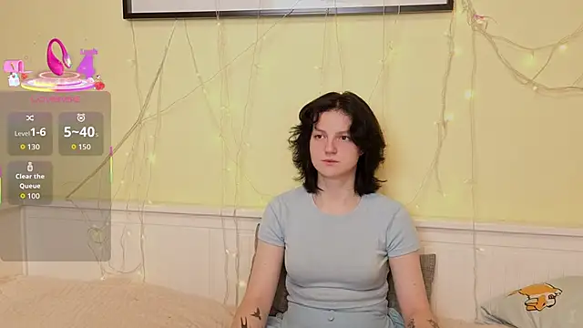 LatinaHuguenin online show from 29, 11, 2025