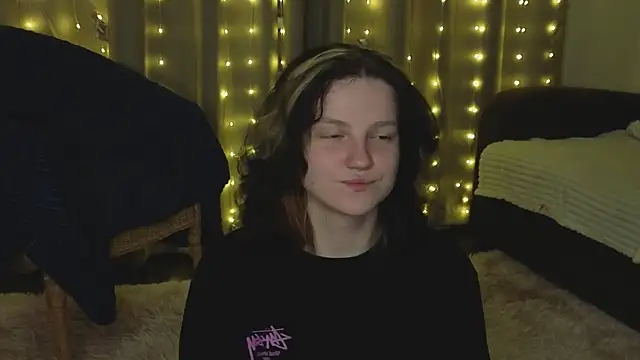 LatinaHuguenin online show from 21, 3, 2026