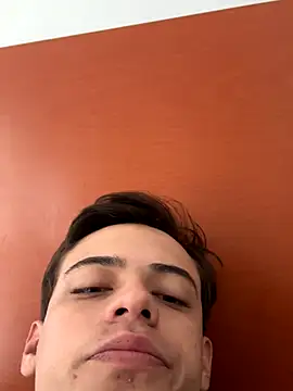 Snapshot of JAIR100 chatting on 5, 11, 2025 JAIR100 online show from 5, 11, 2025