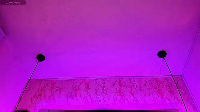 Yanna pink online show from 6, 11, 2025