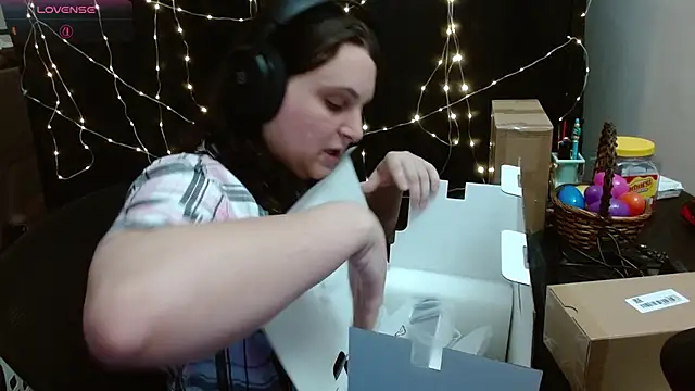 Salacious Sage online show from 4, 4, 2026