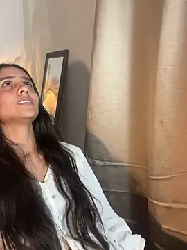 alisaa jhons1 online show from 10, 4, 2026