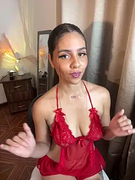 Snapshot of alisaa_jhons1 chatting on 22, 4, 2026 alisaa jhons1 online show from 22, 4, 2026