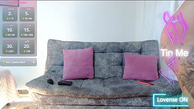 selenna foxx1 online show from 6, 11, 2025