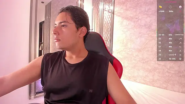 Snapshot of TheoHart_ chatting on 11, 11, 2025 TheoHart online show from 11, 11, 2025