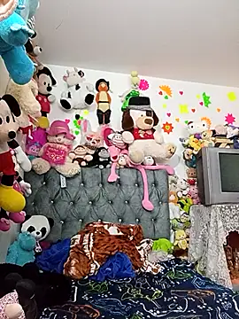 Snapshot of Rousanyel chatting on 5, 11, 2025 Rousanyel online show from 5, 11, 2025