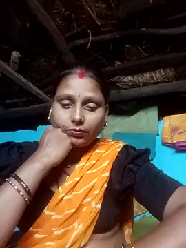 Snapshot of MiniBeast_2 chatting on 5, 11, 2025 MiniBeast 2 online show from 5, 11, 2025