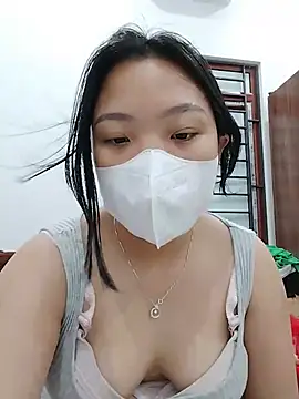 Snapshot of linh-xinh18 chatting on 3, 7, 2026 linh-xinh18 online show from 3, 7, 2026