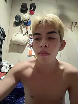 Urhotsilverboy online show from 5, 6, 2026