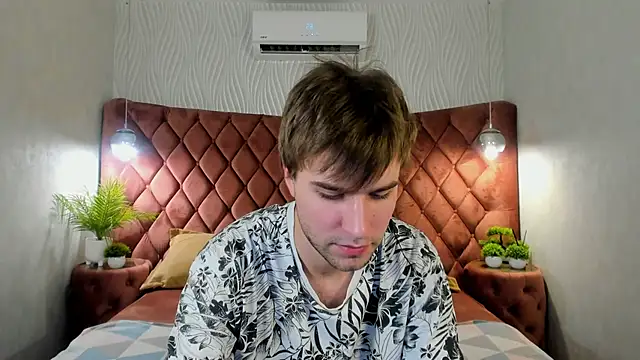 Snapshot of JonnahHell chatting on 7, 11, 2025 JonnahHell online show from 7, 11, 2025