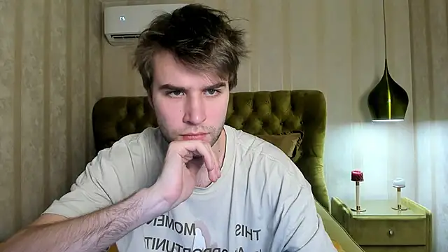 Snapshot of JonnahHell chatting on 22, 11, 2025 JonnahHell online show from 22, 11, 2025