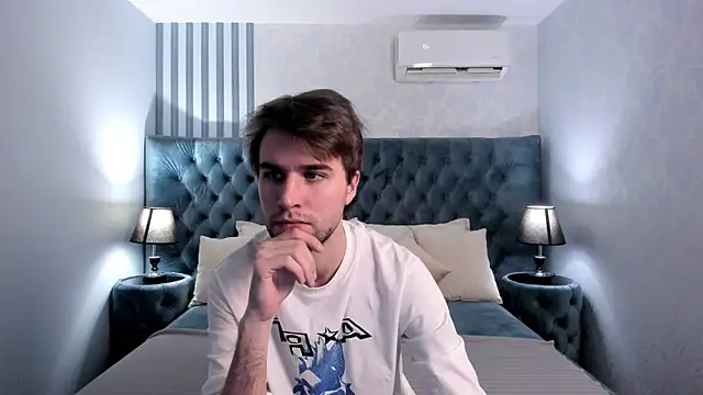 Snapshot of JonnahHell chatting on 26, 11, 2025 JonnahHell online show from 26, 11, 2025