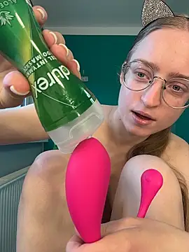 EveLunny online show from 17, 6, 2026