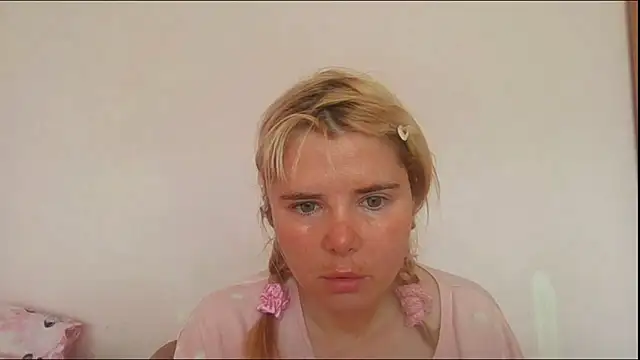 Snapshot of HornyElena chatting on 16, 6, 2026 HornyElena online show from 16, 6, 2026