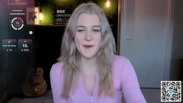 Snapshot of eshleeygreen chatting on 4, 6, 2026 eshleeygreen online show from 4, 6, 2026