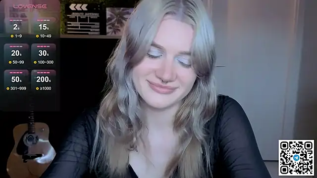 Snapshot of eshleeygreen chatting on 13, 6, 2026 eshleeygreen online show from 13, 6, 2026