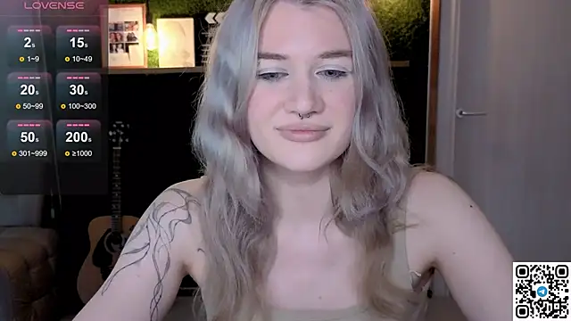 Snapshot of eshleeygreen chatting on 27, 6, 2026 eshleeygreen online show from 27, 6, 2026